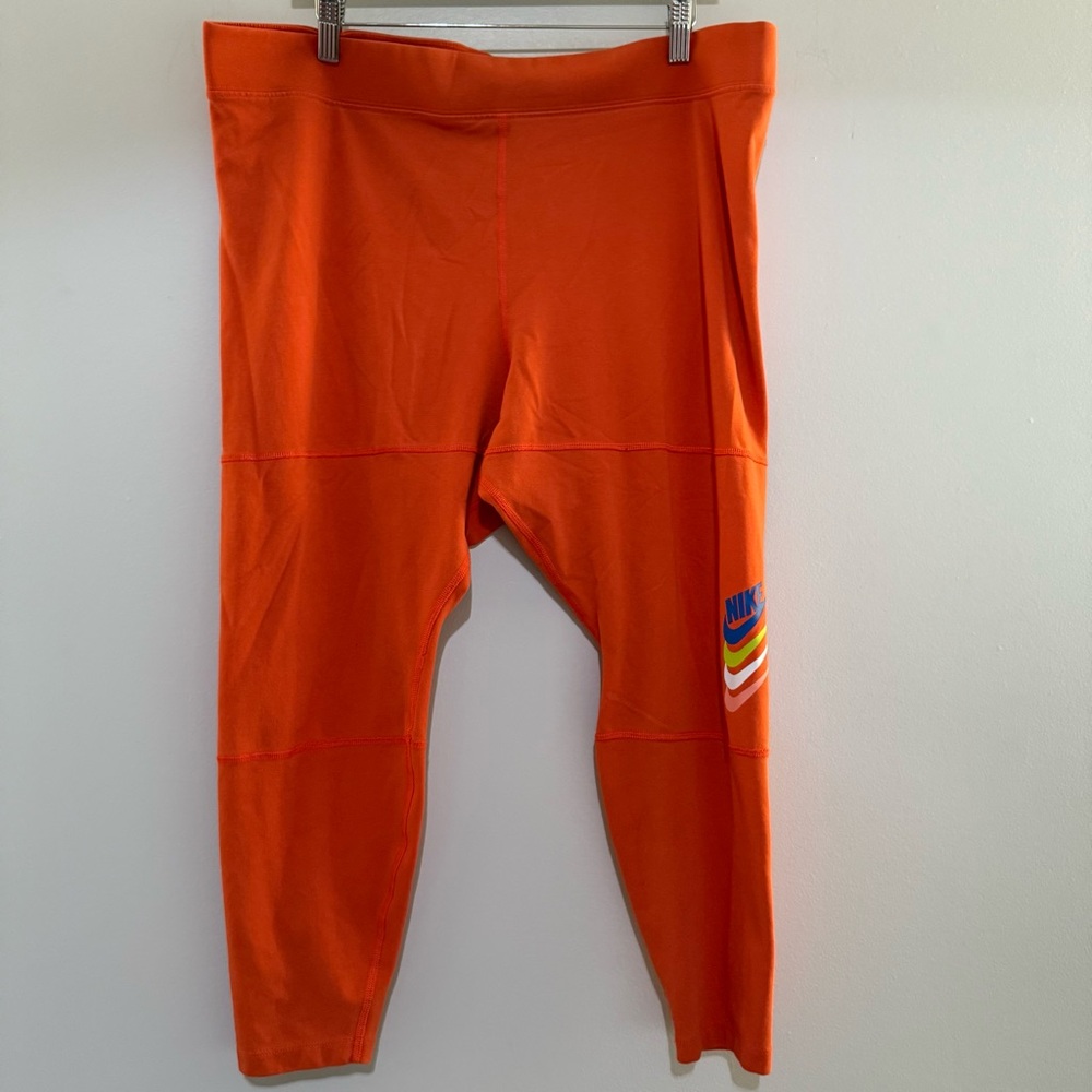 Nike Women's Plus Size Tight Fit High Rise Cropped Length Leggings Sixe 2XL EUC - Picture 2 of 11